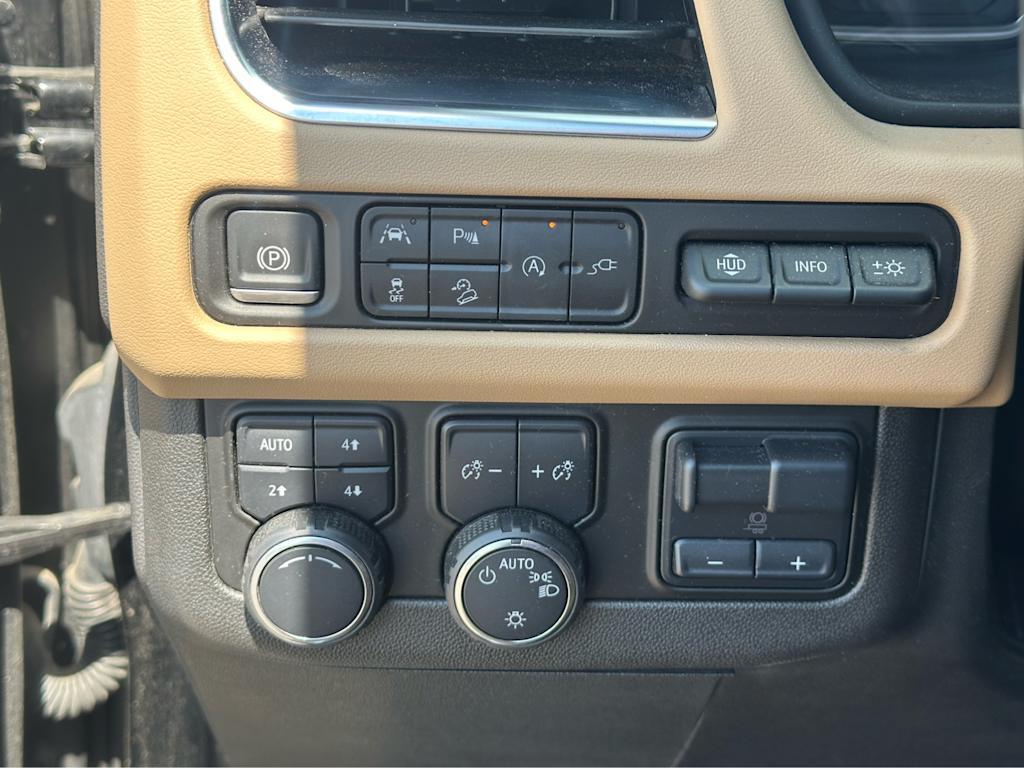 Thumbnail: 2021 Chevrolet Tahoe - 22