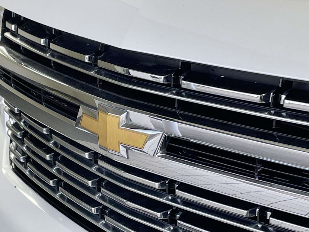 Thumbnail: 2023 Chevrolet Tahoe - 5