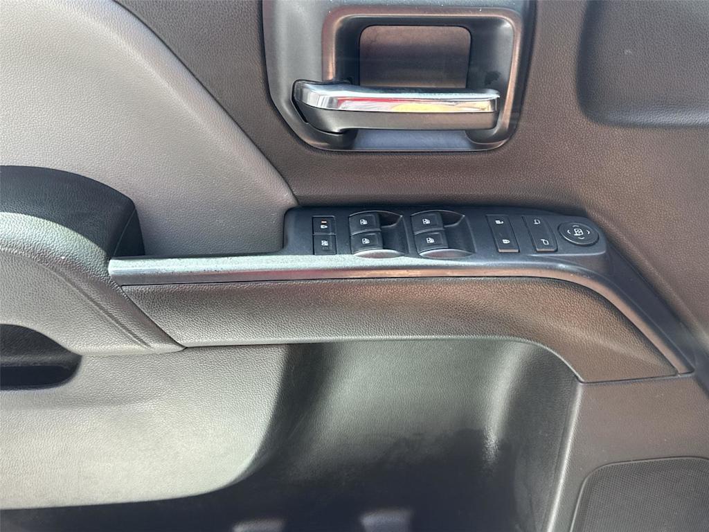 Thumbnail: 2016 GMC Sierra 2500 - 23