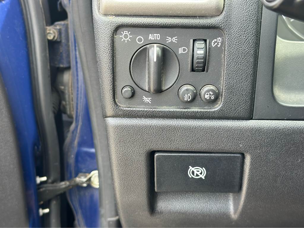 Thumbnail: 2009 GMC Canyon - 17