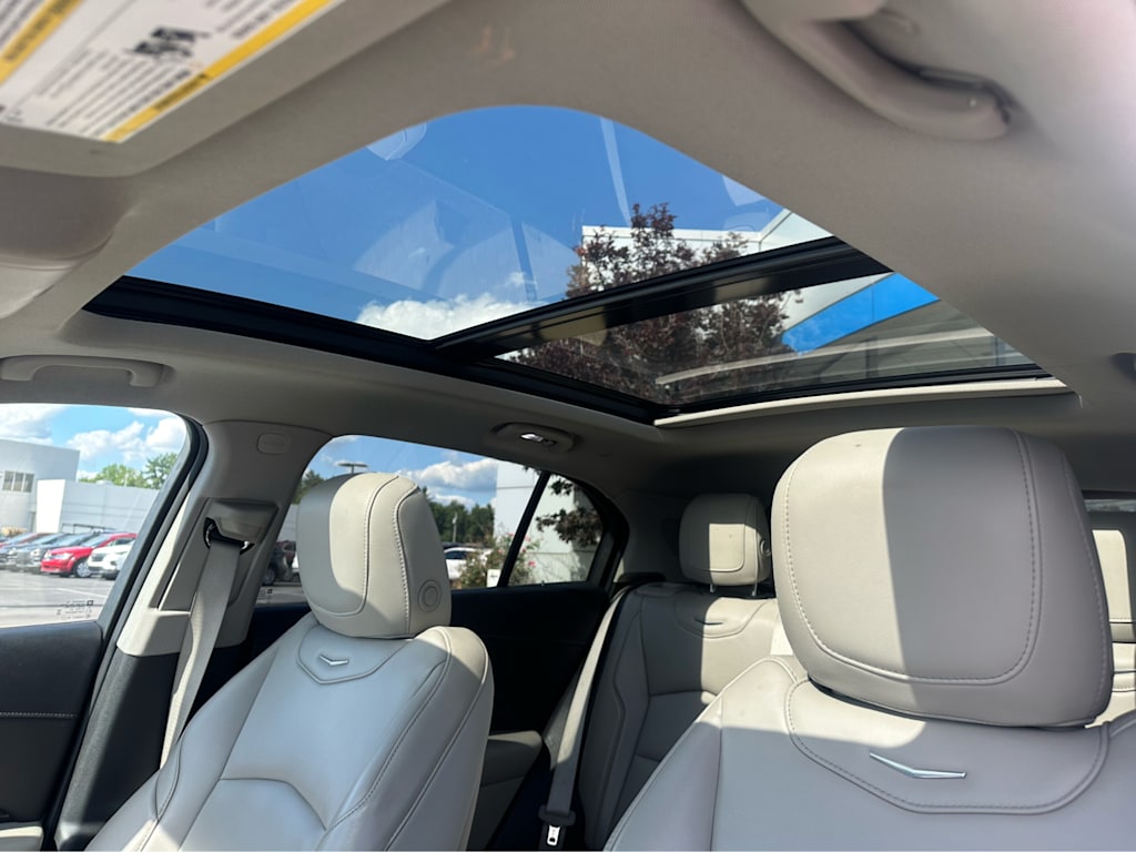 Thumbnail: 2020 Cadillac XT4 - 17