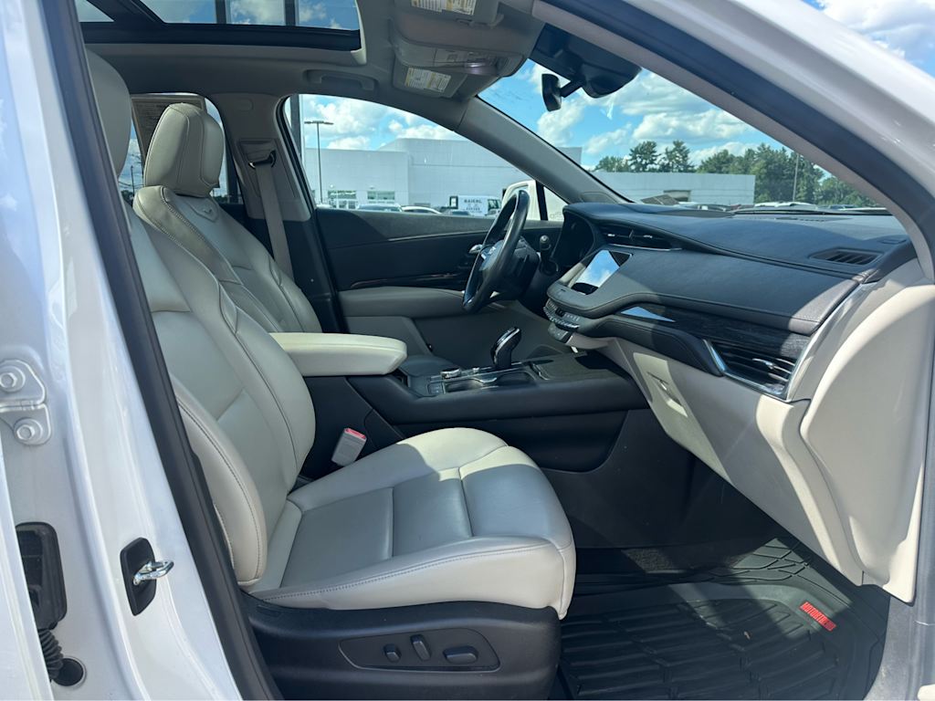 Thumbnail: 2020 Cadillac XT4 - 22