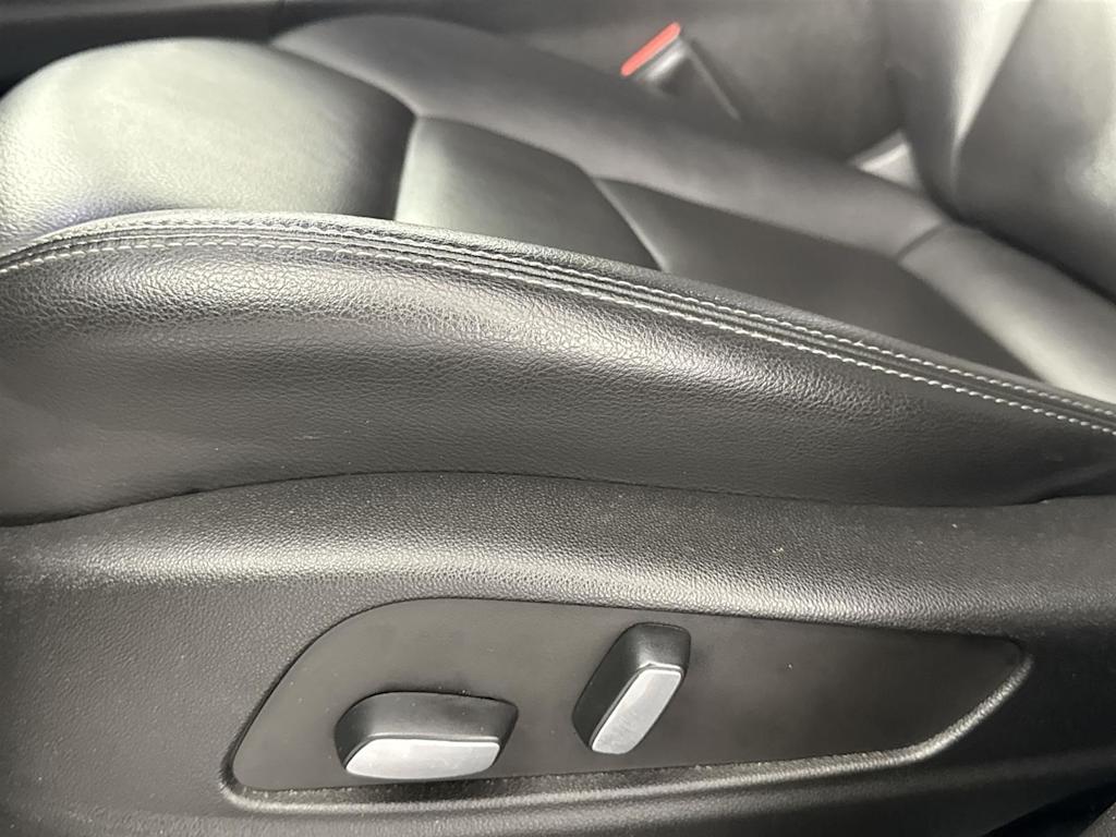 Thumbnail: 2022 Cadillac XT5 - 19