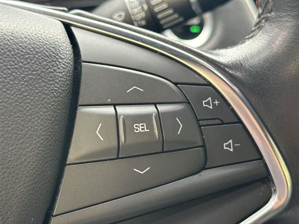 Thumbnail: 2022 Cadillac XT5 - 30