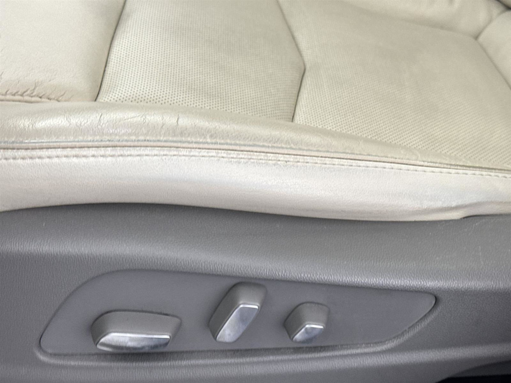 Thumbnail: 2018 Cadillac XT5 - 17