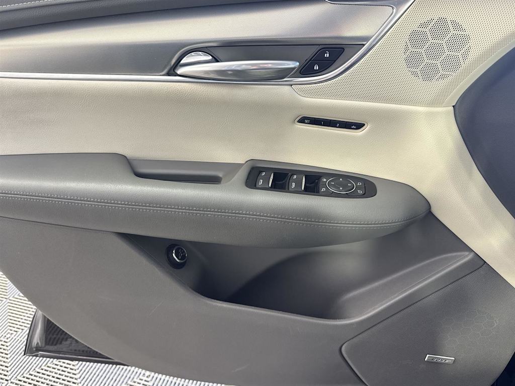 Thumbnail: 2018 Cadillac XT5 - 23