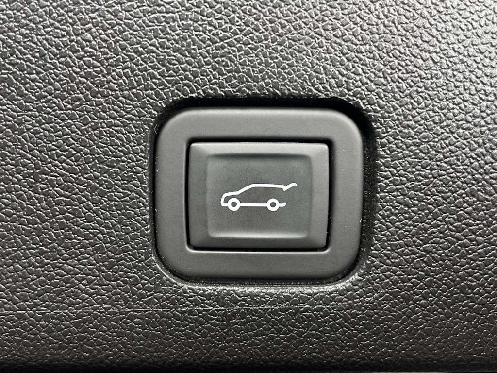 Thumbnail: 2024 Cadillac XT6 - 28