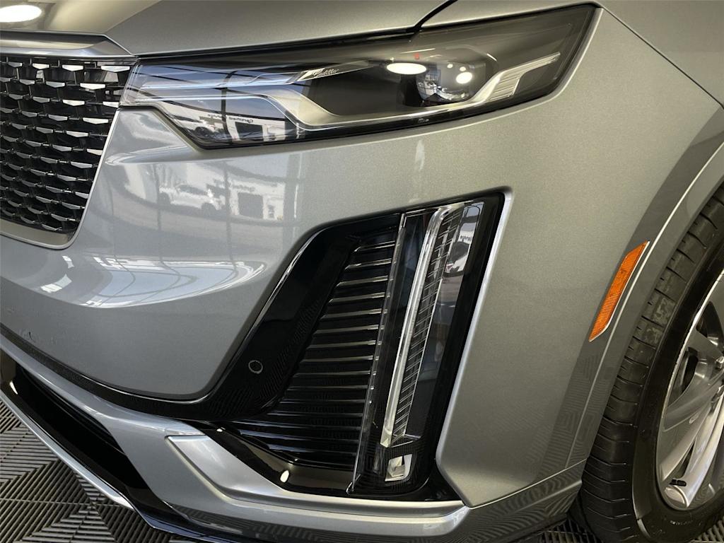 Thumbnail: 2024 Cadillac XT6 - 21