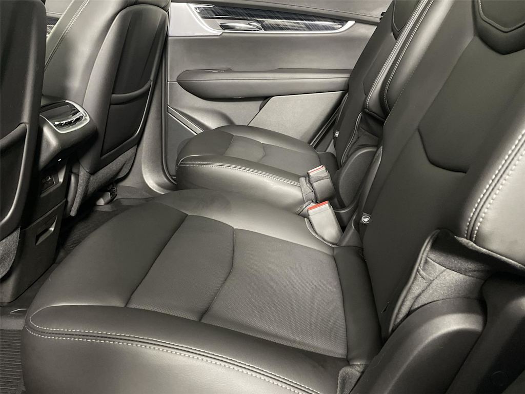 Thumbnail: 2024 Cadillac XT6 - 12