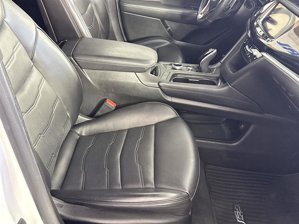 Thumbnail: 2020 Cadillac XT6 - 19