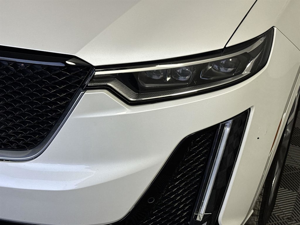 Thumbnail: 2020 Cadillac XT6 - 17