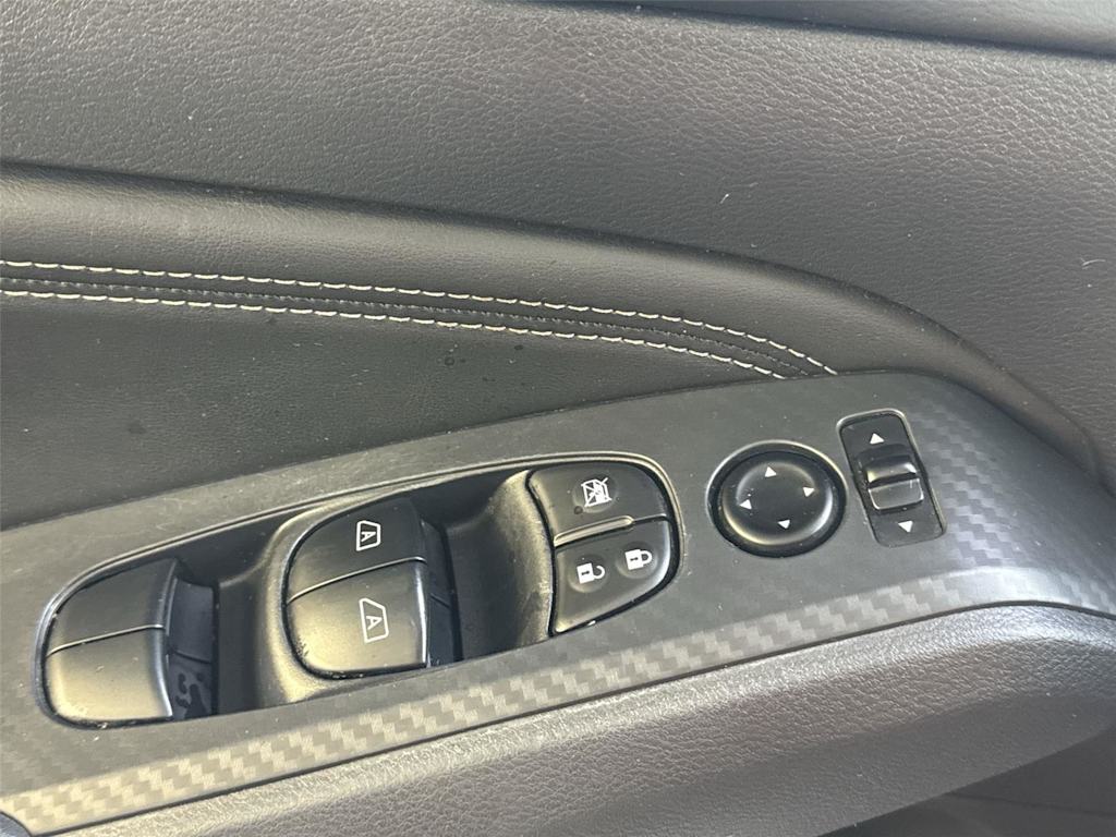 Thumbnail: 2019 Nissan Altima - 23