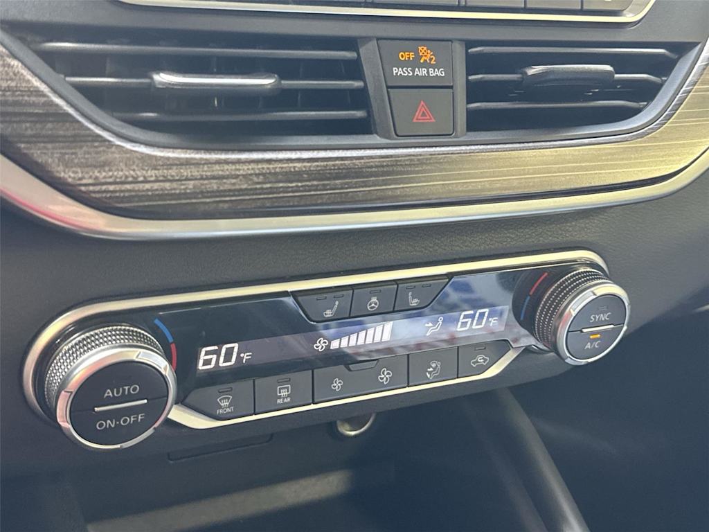 Thumbnail: 2019 Nissan Altima - 20