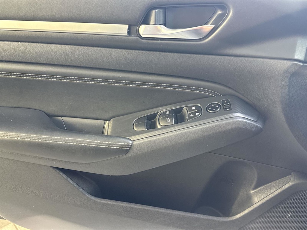 Thumbnail: 2019 Nissan Altima - 22