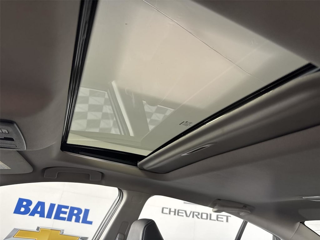 Thumbnail: 2019 Nissan Altima - 18
