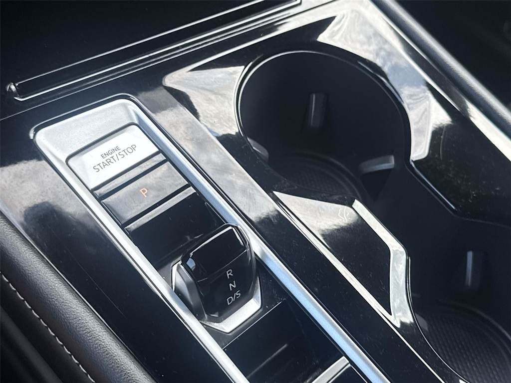 Thumbnail: 2025 Volkswagen Atlas - 12