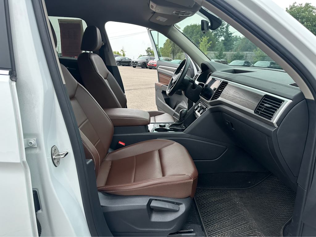 Thumbnail: 2022 Volkswagen Atlas - 22