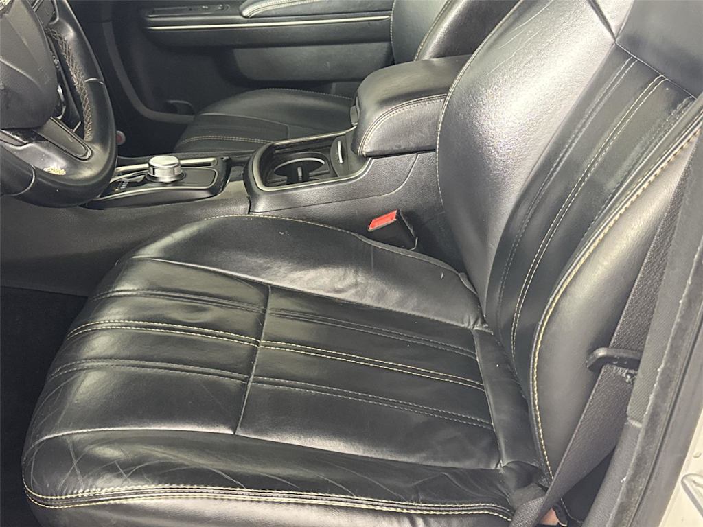 Thumbnail: 2016 Chrysler 300 - 7
