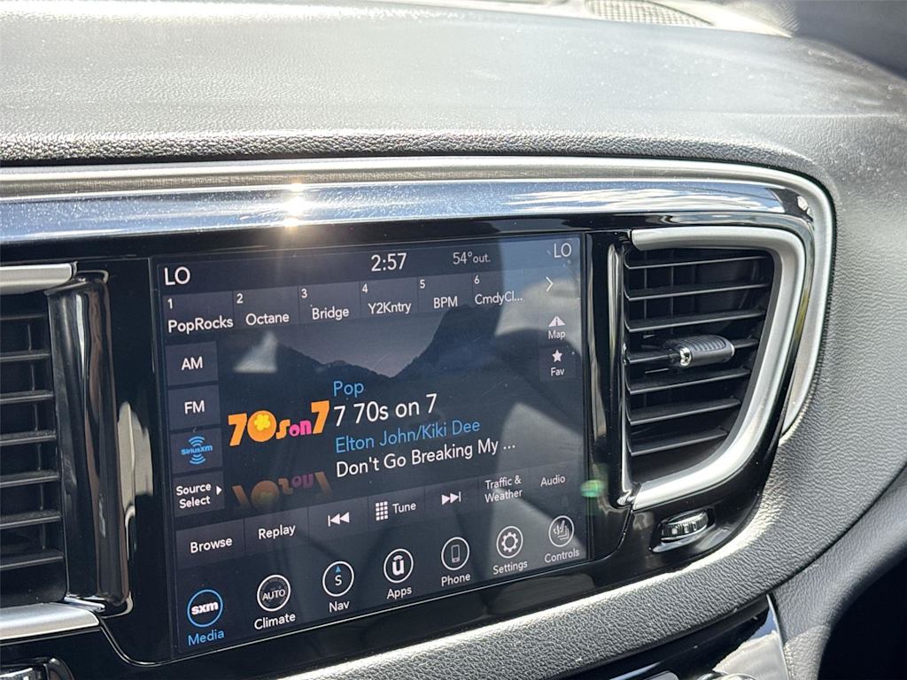 Thumbnail: 2020 Chrysler Pacifica - 9