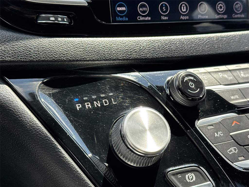 Thumbnail: 2020 Chrysler Pacifica - 21