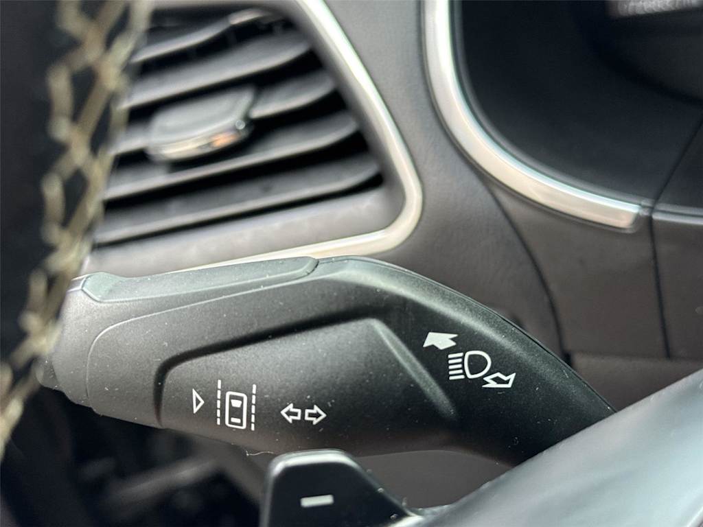 Thumbnail: 2019 Ford Edge - 27