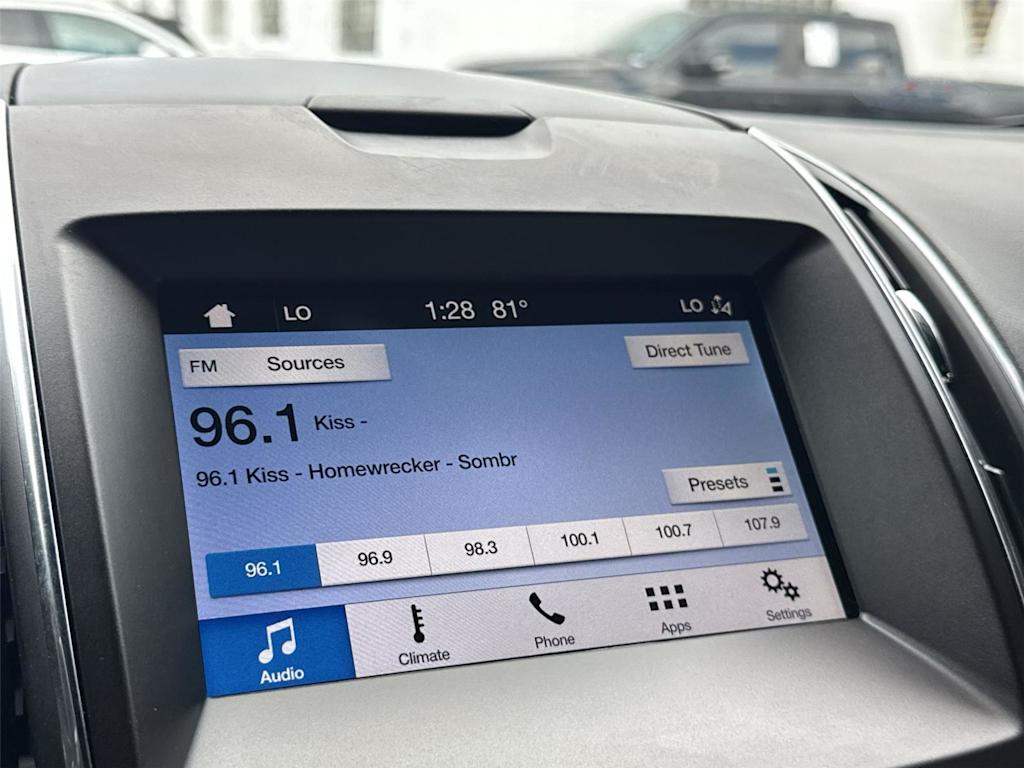 Thumbnail: 2019 Ford Edge - 9