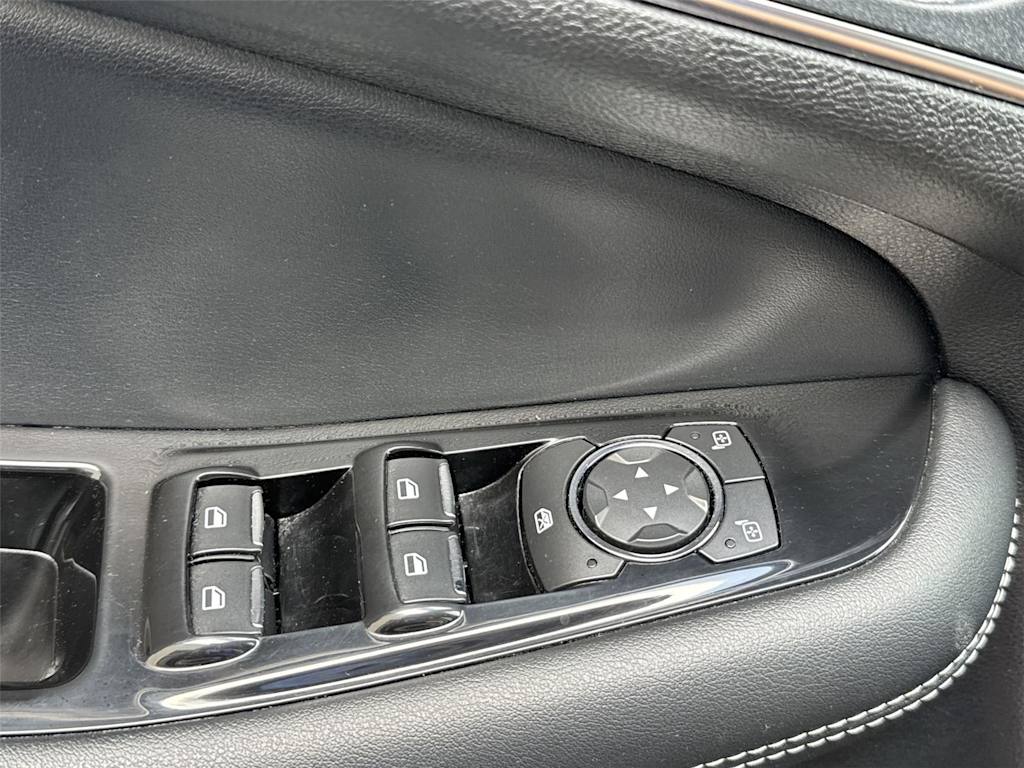 Thumbnail: 2019 Ford Edge - 23