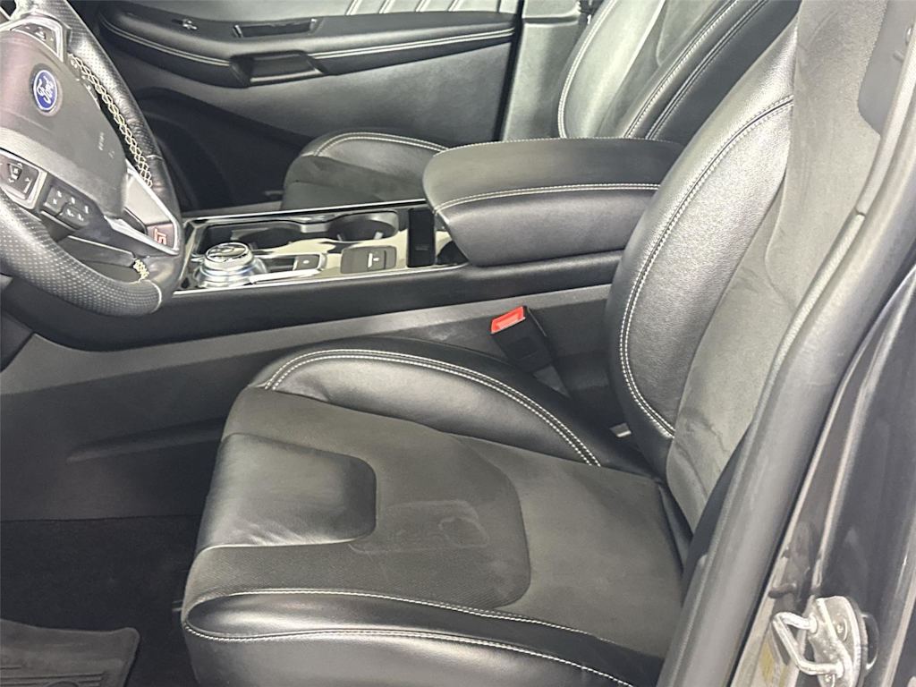 Thumbnail: 2019 Ford Edge - 7