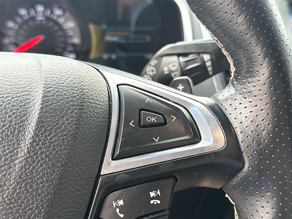 Thumbnail: 2019 Ford Edge - 26