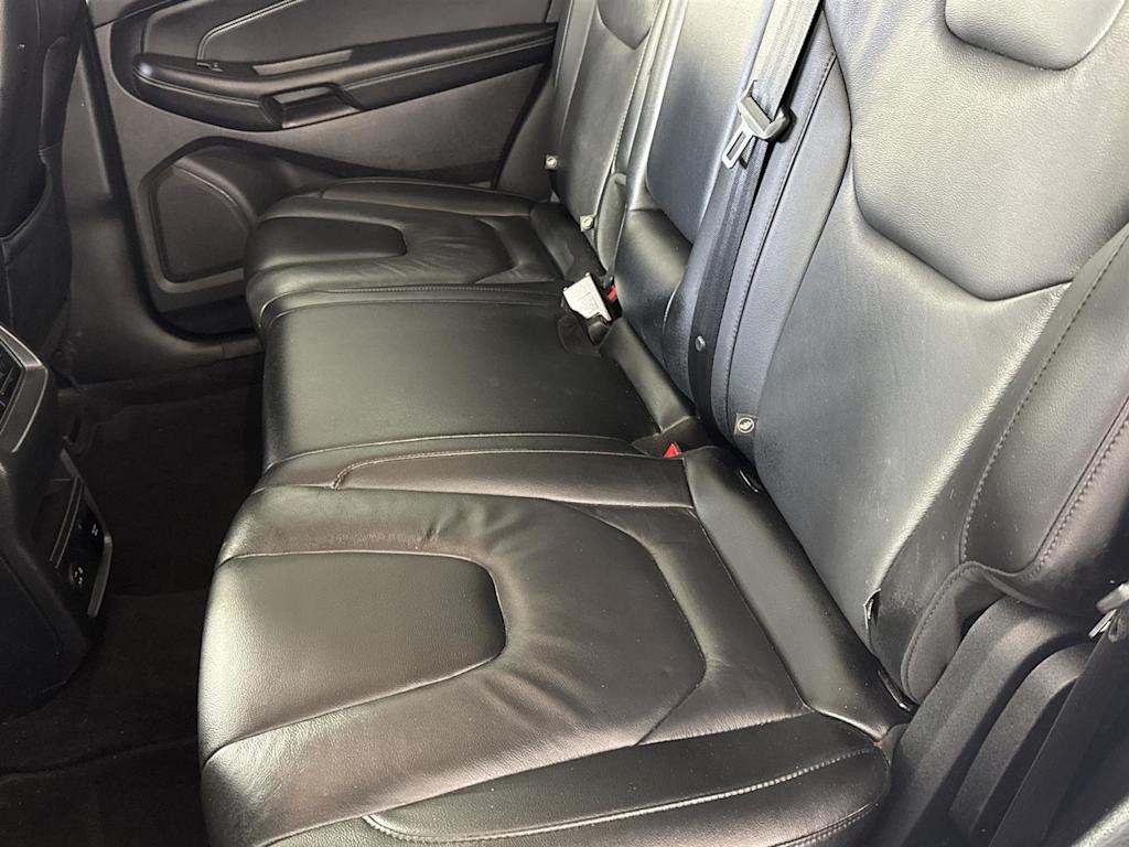 Thumbnail: 2021 Ford Edge - 8