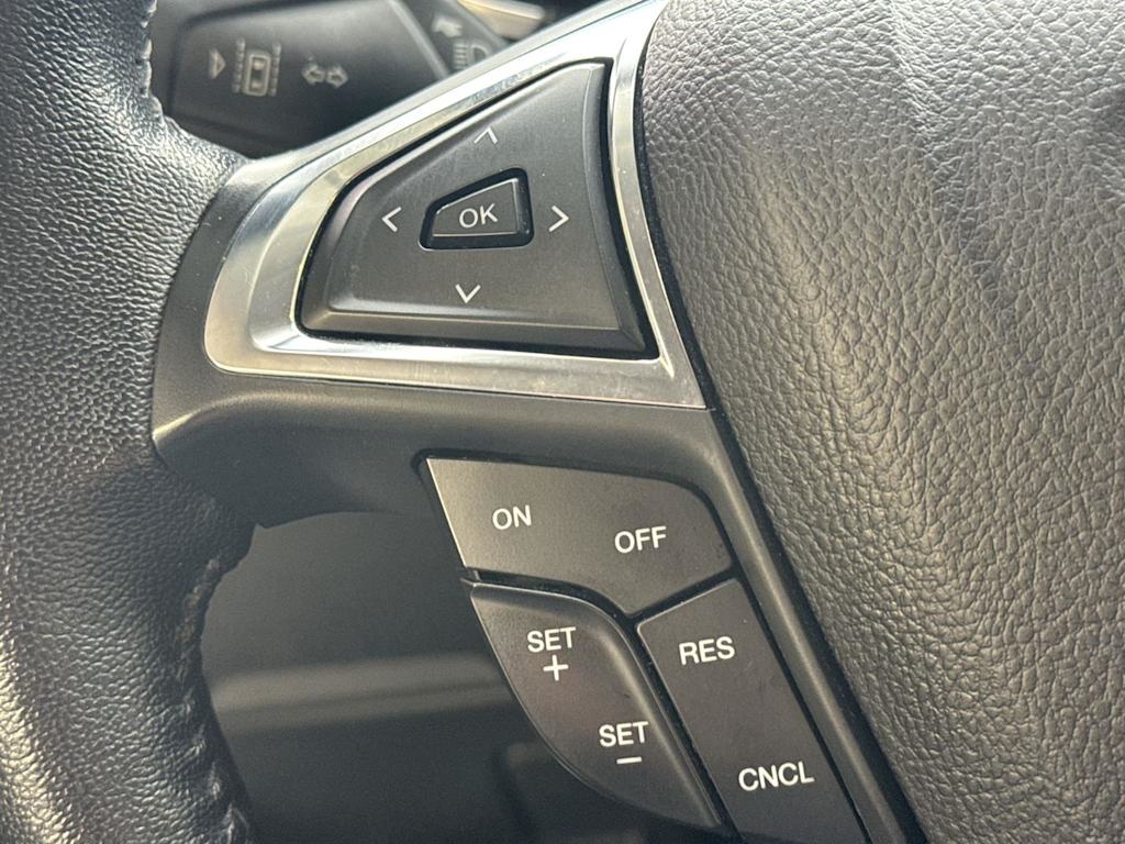 Thumbnail: 2021 Ford Edge - 26