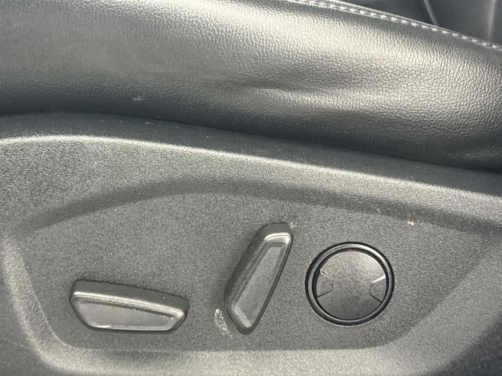 Thumbnail: 2021 Ford Edge - 18