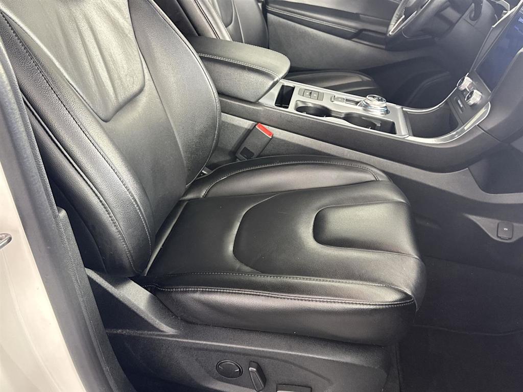 Thumbnail: 2021 Ford Edge - 19