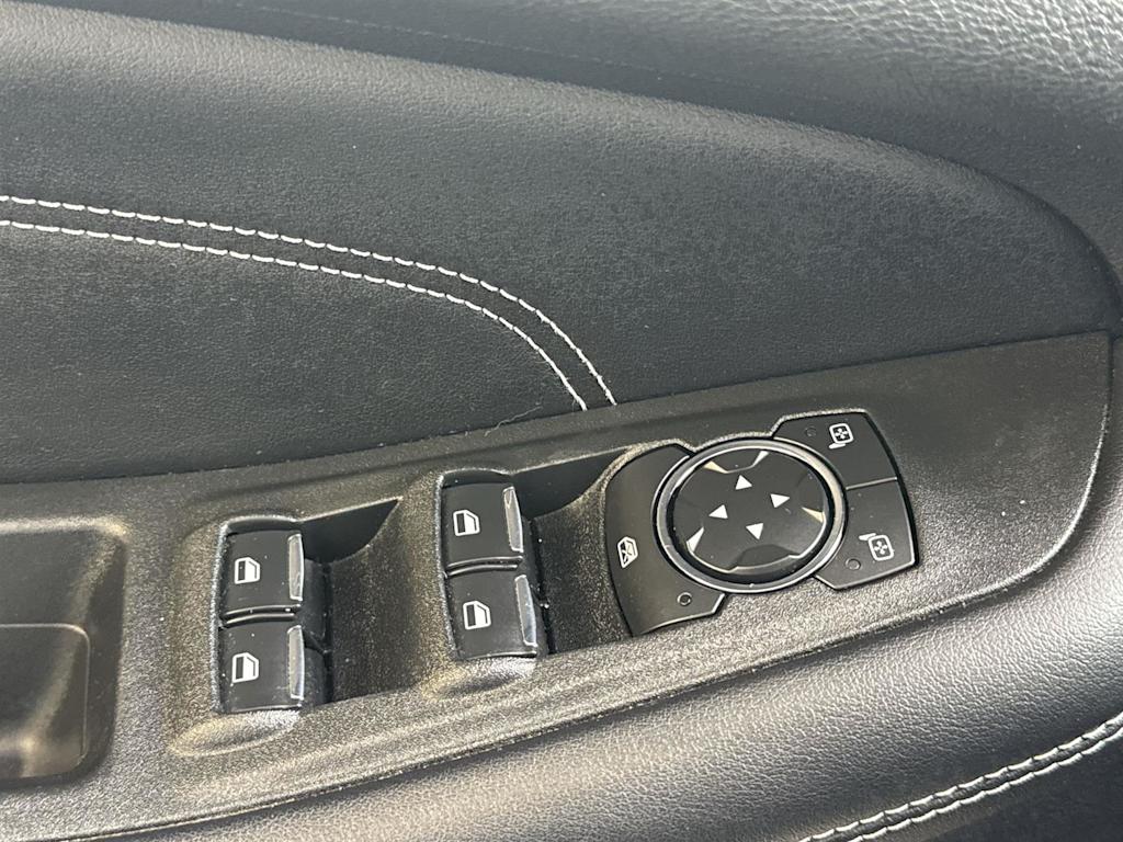 Thumbnail: 2021 Ford Edge - 24