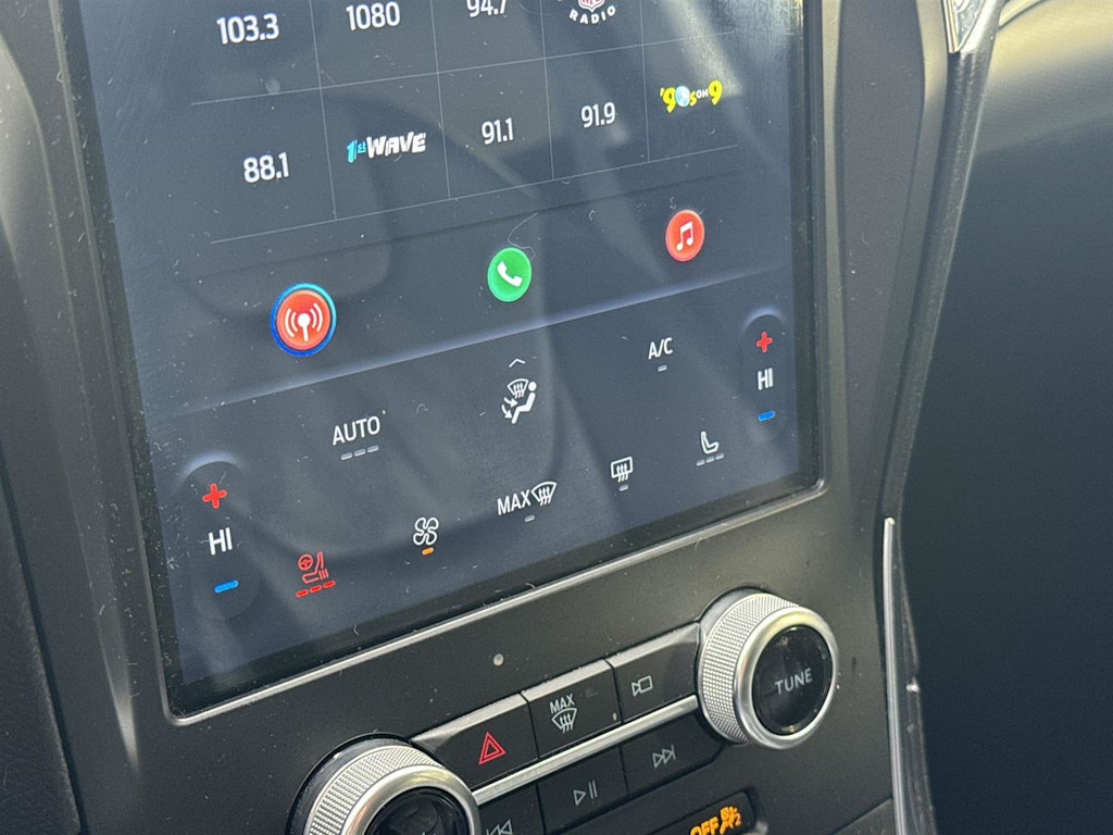 Thumbnail: 2021 Ford Edge - 21