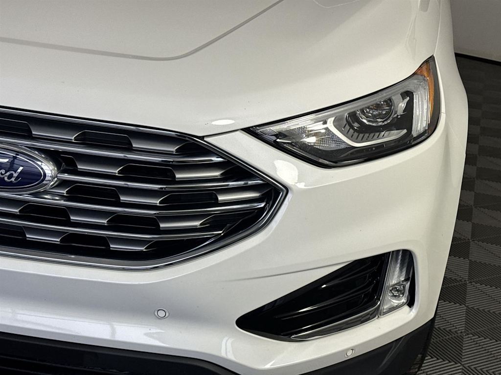 Thumbnail: 2021 Ford Edge - 17