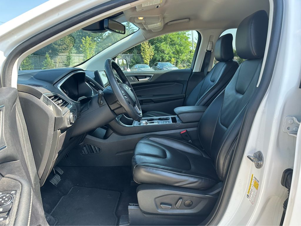 Thumbnail: 2021 Ford Edge - 8