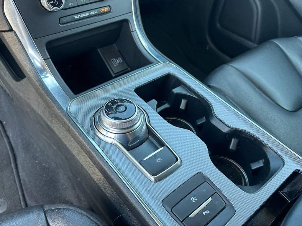 Thumbnail: 2021 Ford Edge - 12