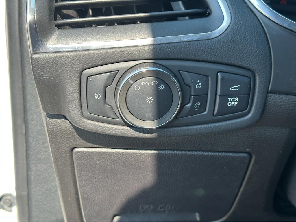 Thumbnail: 2021 Ford Edge - 20