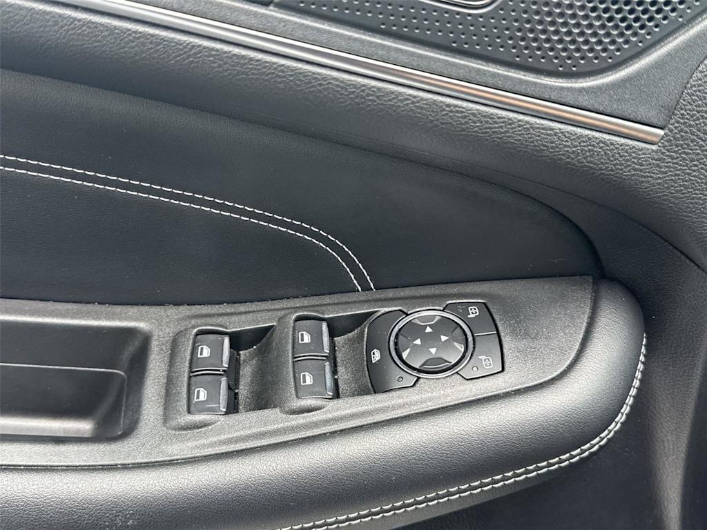 Thumbnail: 2021 Ford Edge - 24
