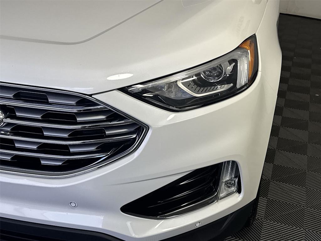 Thumbnail: 2021 Ford Edge - 16