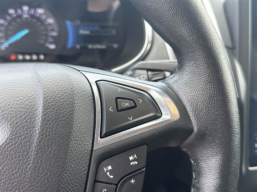 Thumbnail: 2021 Ford Edge - 27