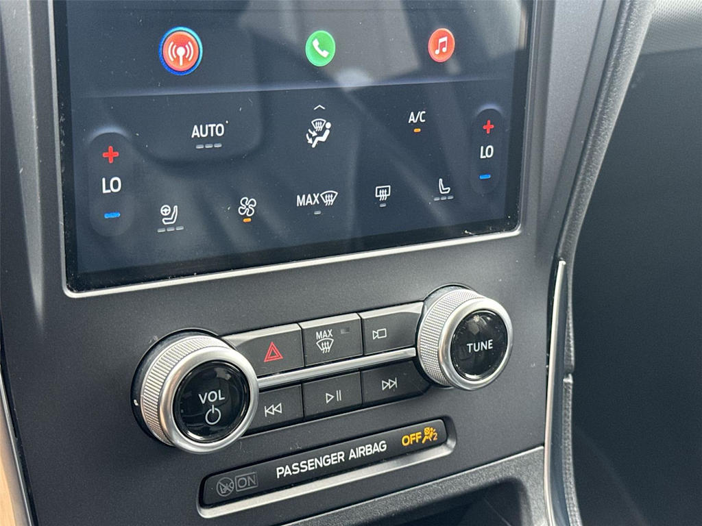 Thumbnail: 2021 Ford Edge - 21