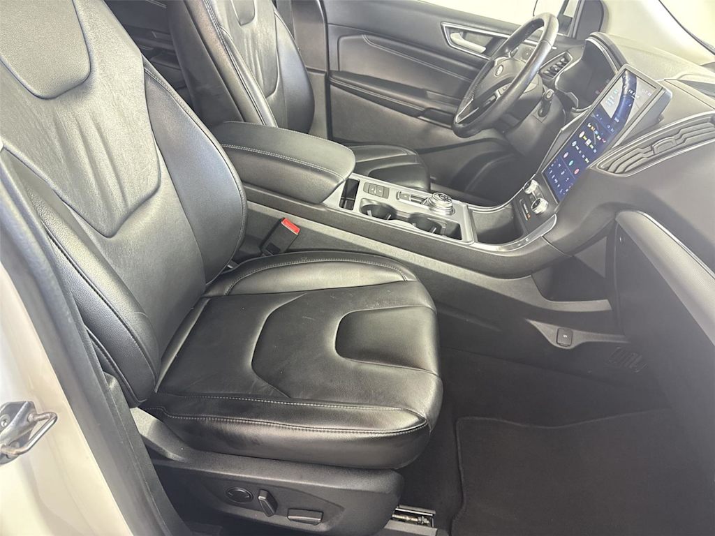 Thumbnail: 2021 Ford Edge - 6