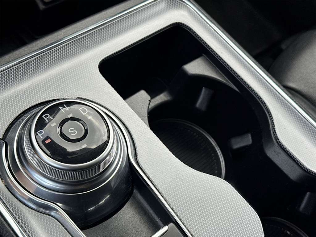 Thumbnail: 2021 Ford Edge - 9