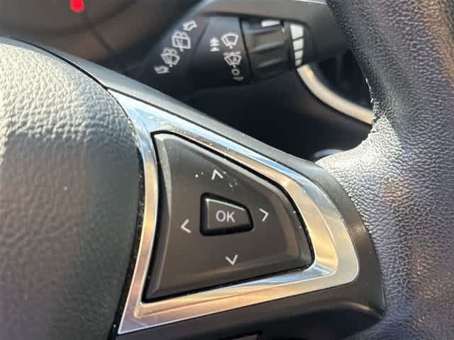 Thumbnail: 2022 Ford Edge - 21