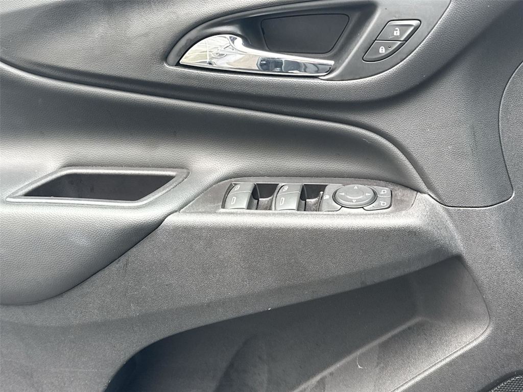 Thumbnail: 2018 Chevrolet Equinox - 23