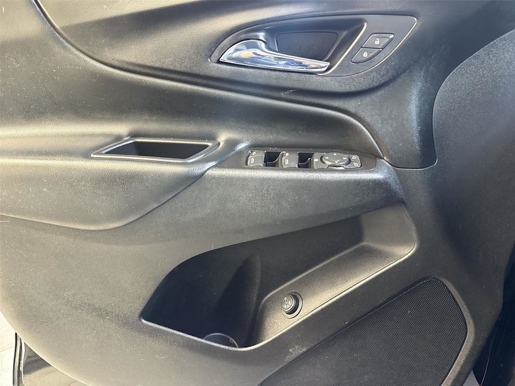 Thumbnail: 2018 Chevrolet Equinox - 25