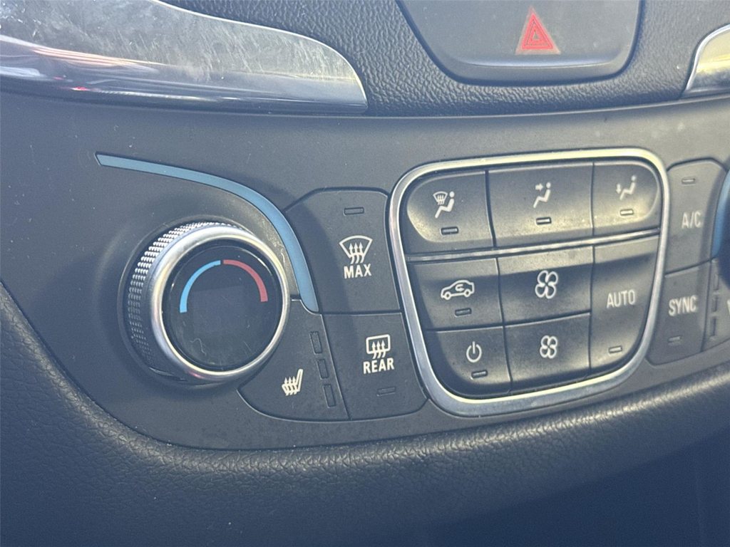 Thumbnail: 2018 Chevrolet Equinox - 24