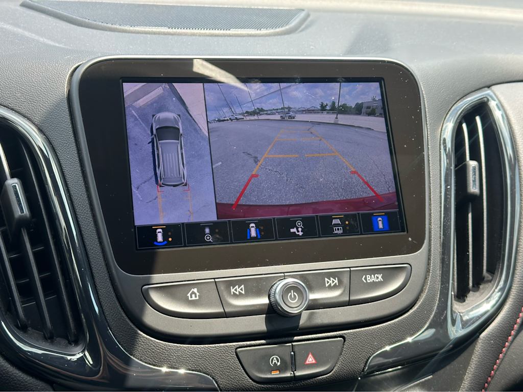 Thumbnail: 2022 Chevrolet Equinox - 19